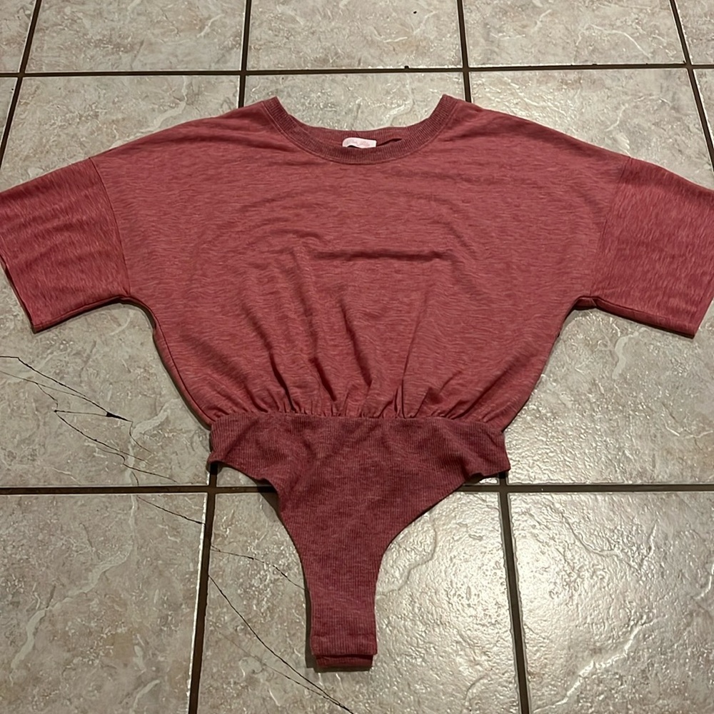 Pink Lily Short Sleeve Crew Neck Tee T-Shirt Bodysuit New